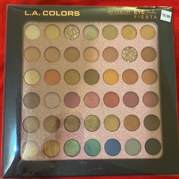 Makeup Bundle - Picture 2 of 9